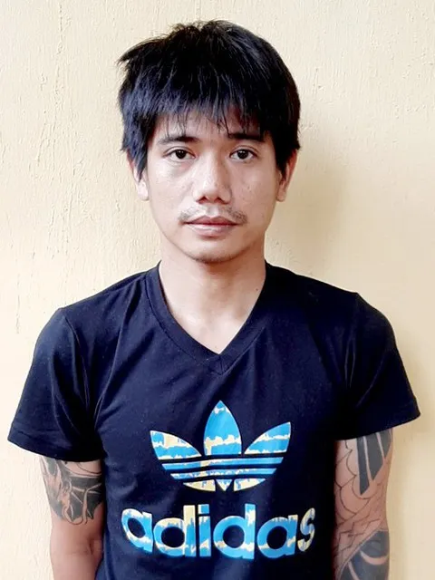 nong 24h: nam thanh nien dam ban cung phong trong khu cach ly hinh 2