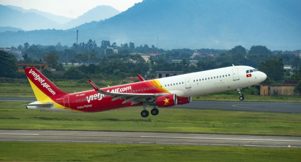 Vietjet hỗ trợ hành khách đến và đi khu vực miền Trung