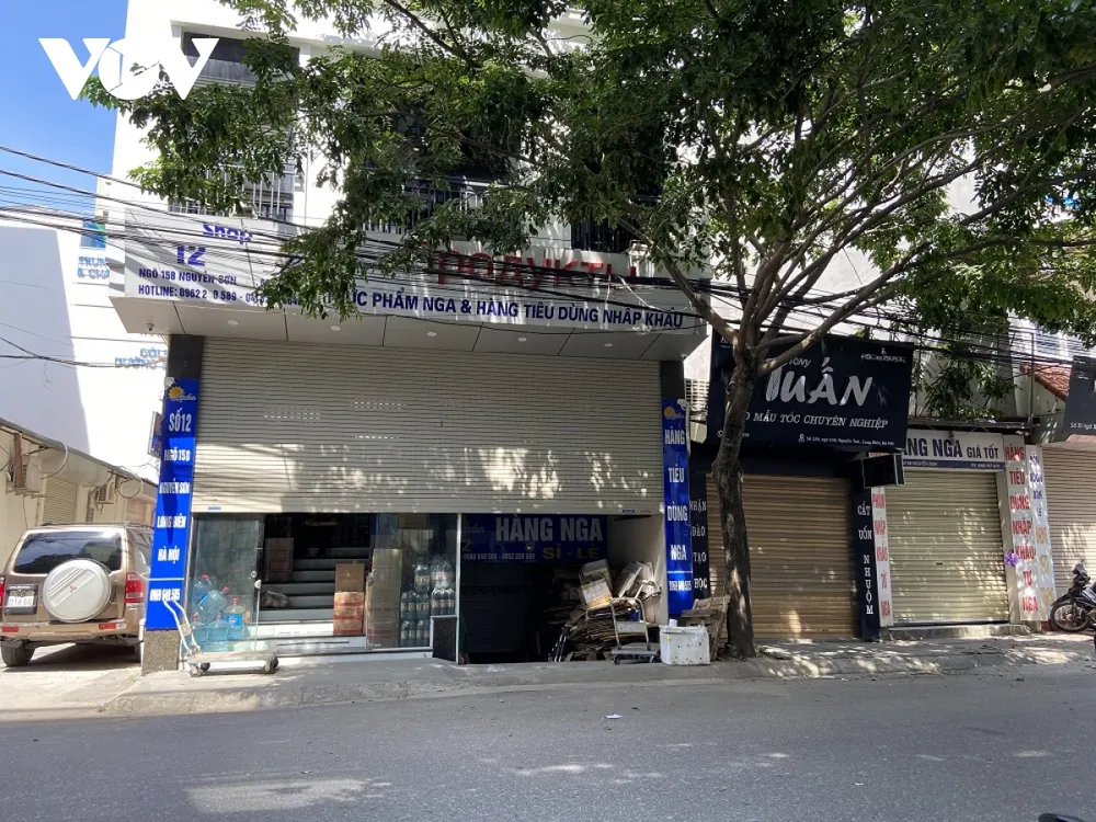 Siết quản lý hàng xách tay: Liệu có tình trạng “bắt cóc bỏ đĩa” ảnh 2 Siết quản lý hàng xách tay: Liệu có tình trạng “bắt cóc bỏ đĩa” ảnh 2