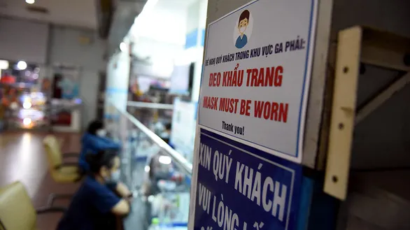 Giáo viên tiếng Anh nhiễm COVID-19 đã tiếp xúc gần 146 người, TP.HCM cách ly 235 người - Ảnh 1. Giáo viên tiếng Anh nhiễm COVID-19 đã tiếp xúc gần 146 người, TP.HCM cách ly 235 người - Ảnh 1.