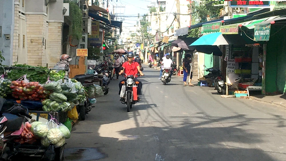 Người dân cư ngụ trên đường Trần Mai Ninh mong muốn được khôi phục quyền, lợi ích hợp pháp về nhà đất.