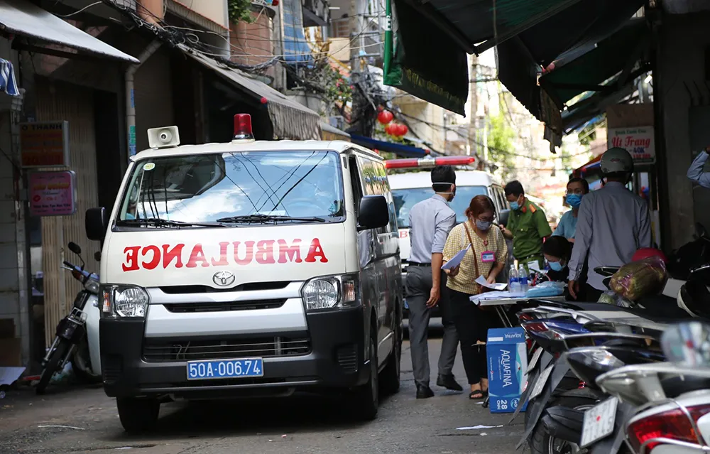 Chùm ca nhiễm ở quận 3: Người con đi chơi Đà Nẵng về lây COVID-19 cho mẹ