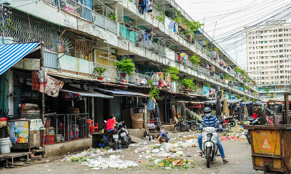 Chung cư Ngô Gia Tự, Ấn Quang, Q10. Ảnh: LONG THANH