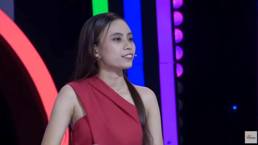 Tố My - cô gái từng bị chỉ trích khi tham gia Ngôi sao tình yêu, chương trình cùng đơn vị sản xuất với Cho phép được yêu