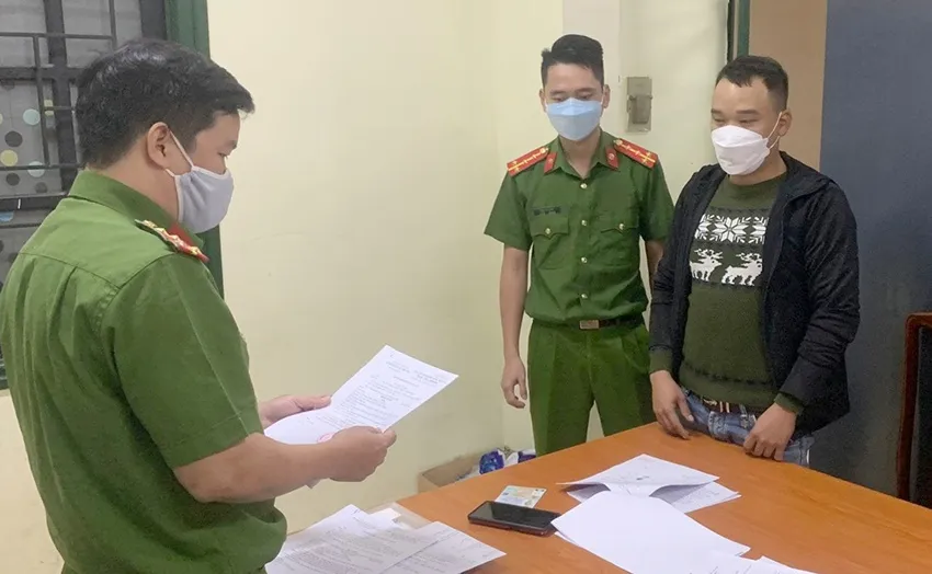 Lật tẩy chiêu dàn cảnh lừa sổ đỏ - ảnh 1