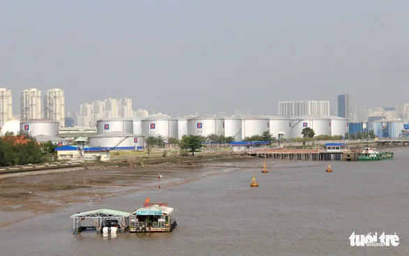 Giá xăng dầu có thể tăng 5.000-8.000 đồng mỗi lít so với đầu năm 2022 - Ảnh 2. Giá xăng dầu có thể tăng 5.000-8.000 đồng mỗi lít so với đầu năm 2022 - Ảnh 2.