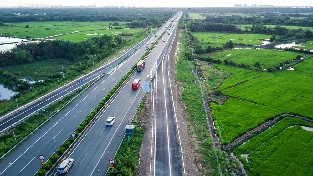 Ở một số dự án cao tốc thuộc diện vùng sâu, vùng xa, lưu lượng xe thấp NĐT cũng ngại tham gia.