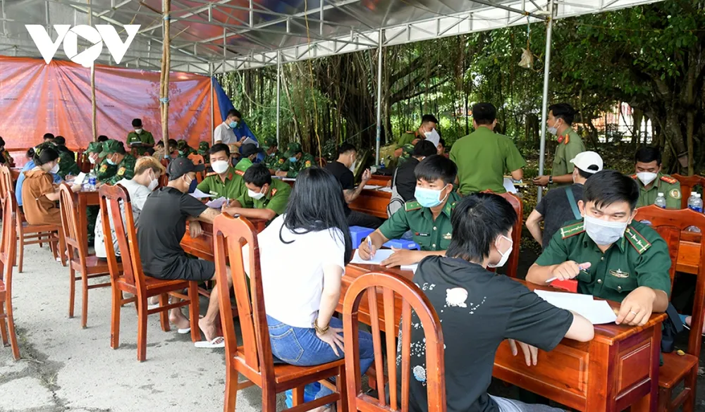 vì sao người lao động rơi vào bẫy việc nhẹ lương cao ở campuchia hình ảnh 3 vi sao nguoi lao dong roi vao bay viec nhe luong cao o campuchia hinh anh 3