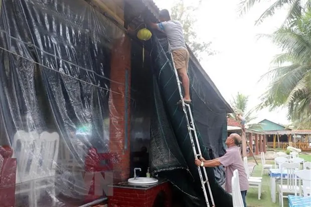 Bão số 4 mạnh cấp 12-13, cách quần đảo Hoàng Sa 810km về phía Đông hình ảnh 2 Bao so 4 manh cap 12-13, cach quan dao Hoang Sa 810km ve phia Dong hinh anh 2