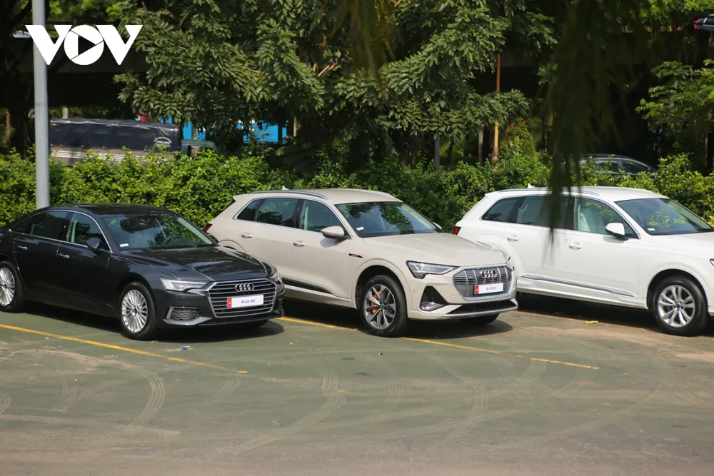 Hình ảnh những mẫu xe tại Triển lãm Ô tô Việt Nam 2022 ảnh 2