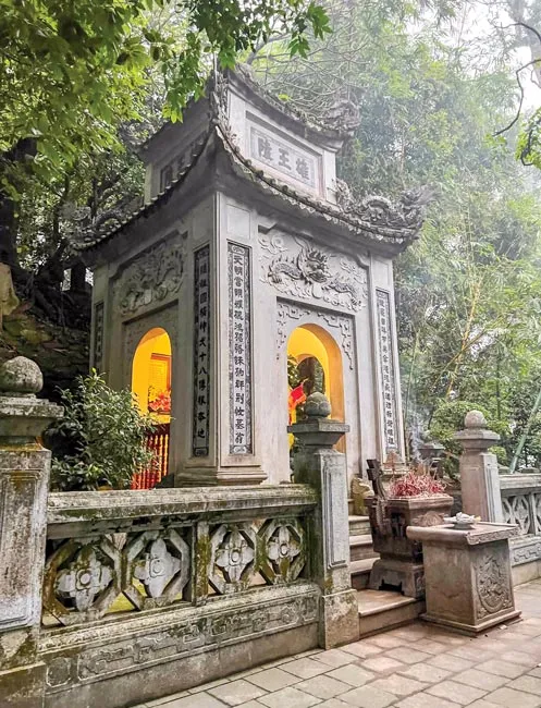 Lăng Hùng Vương. Lăng Hùng Vương.