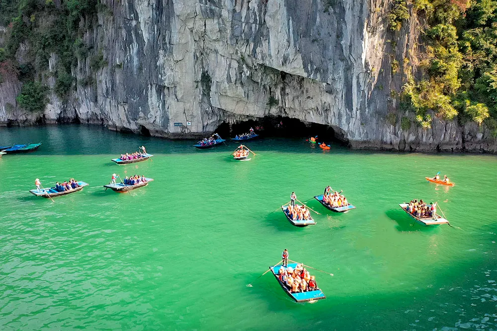 Hang Luồn. Hang Luồn.