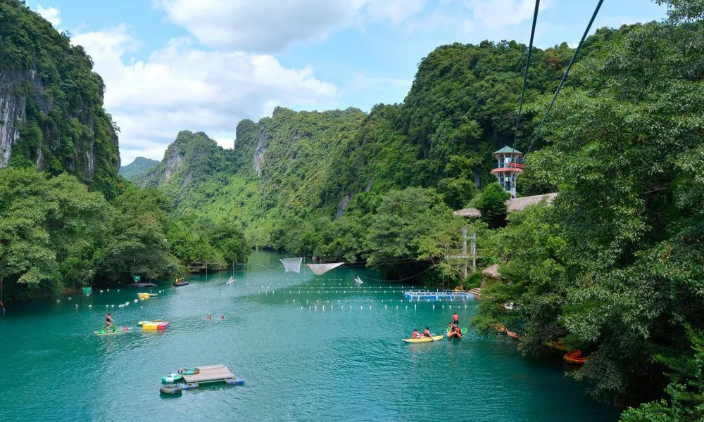 Sông Chày - hang Tối. Sông Chày - hang Tối.