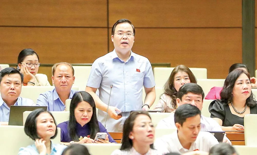 Đại biểu Trần Văn Khải (Hà Nam) phát biểu, sáng 21-6. Ảnh: QUANG PHÚC