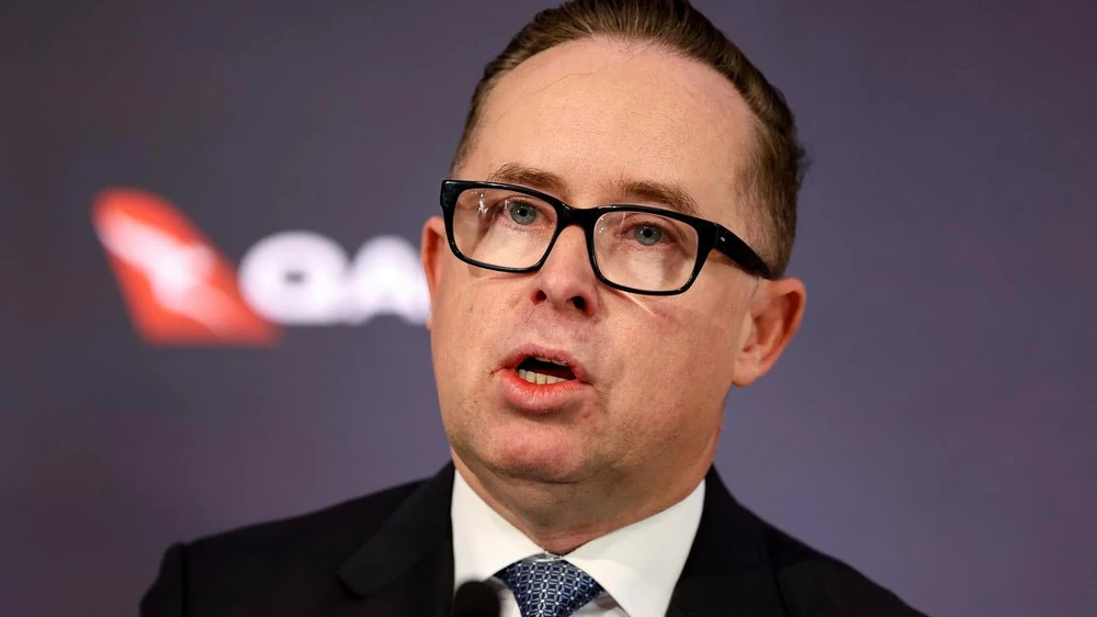 Alan Joyce rời Qantas giữa sóng gió