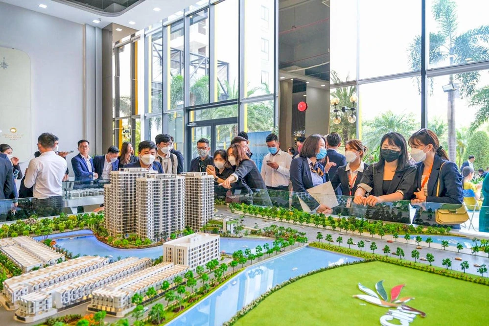 Năm 2024 dự báo là một năm tiếp tục khó khăn với thị trường bất động sản, tuy nhiên cũng đan xen nhiều cơ hội nhờ một số Luật mới sẽ đi vào thực thi. 