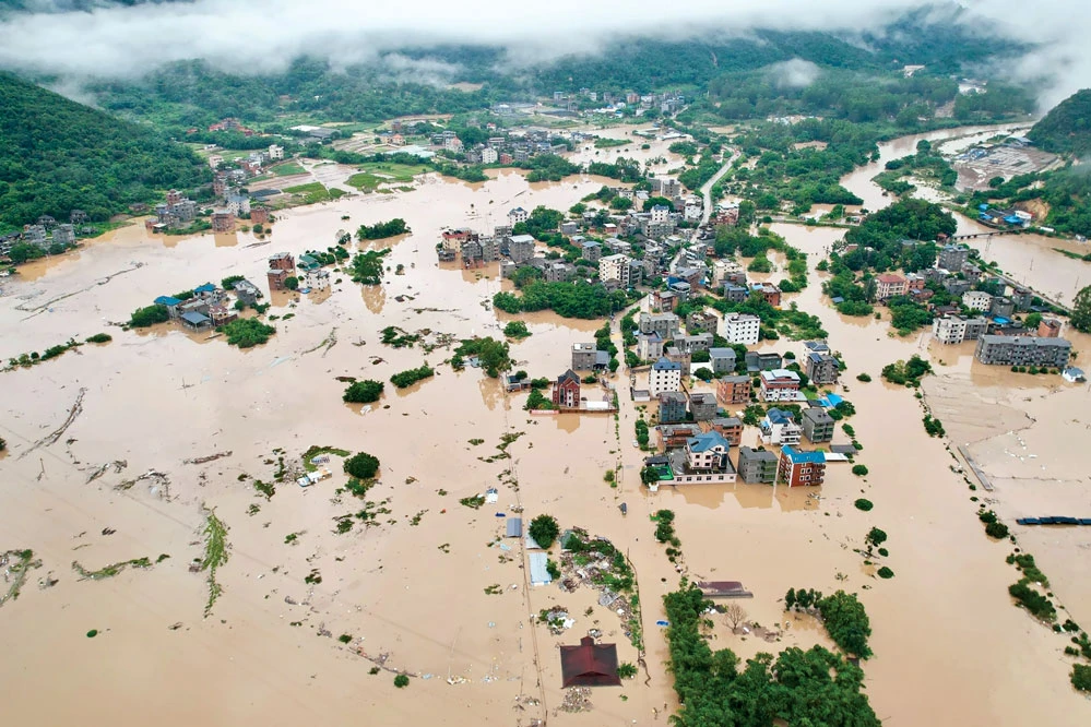 Ít nhất 32,38 triệu người Trung Quốc bị ảnh hưởng bởi thiên tai trong nửa đầu năm nay. 