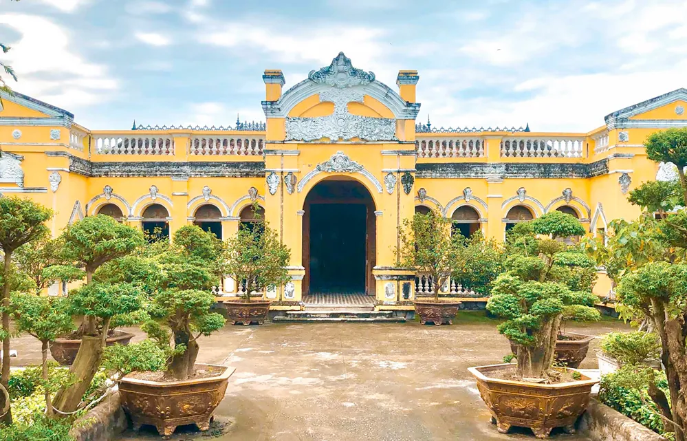 Nhà cổ Đốc phủ Hải ở Gò Công. Nha-Doc-phu-Hai-Go-Cong-1.jpg