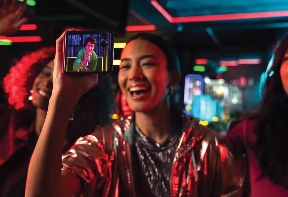 3-Motorola-Razr+-(1).jpg