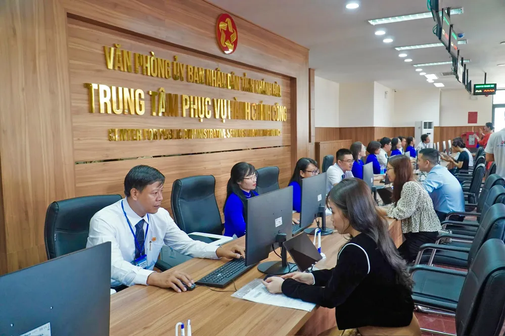 Dịch vụ trong hệ thống hành chính công