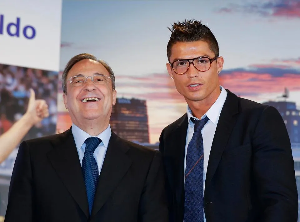Chủ tịch Florentino Perez và Ronaldo.