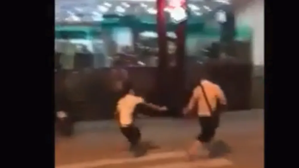  Du khách Trung Quốc cầm dao xô xát với nhân viên nhà hàng tại Nha Trang ảnh 3