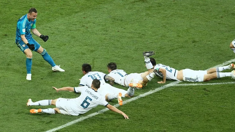 Nga - Tây Ban Nha 1-1 (4-3 pen): Gấu Nga loại Bò tót trên chấm 11m ảnh 13