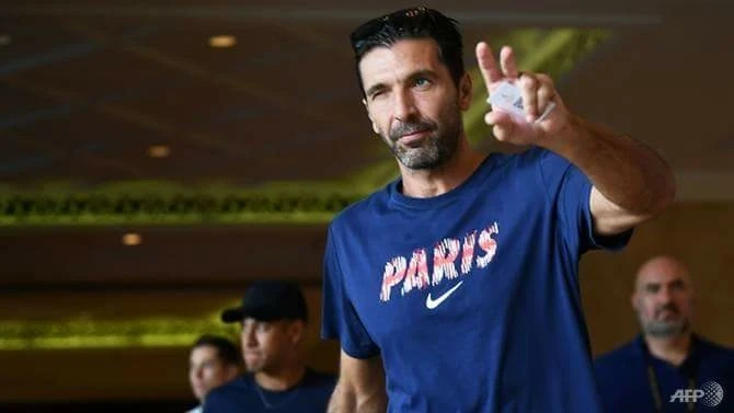 Gigi Buffon sẽ gây sự cvhú ý trong khung thành PSG.