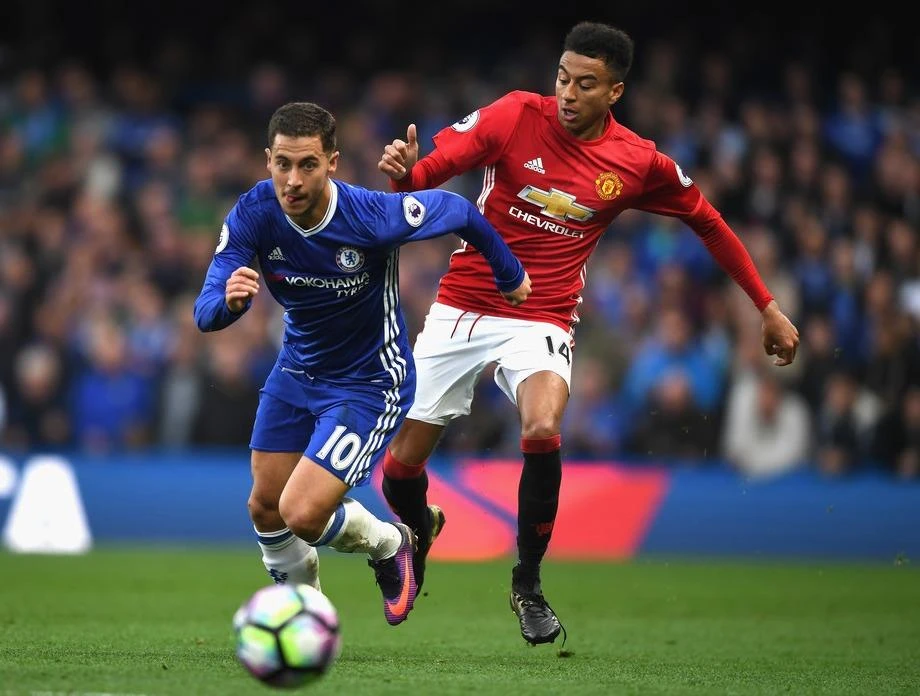 Eden Hazard (trái, Chelsea) và Jesse Lingard (Man United)