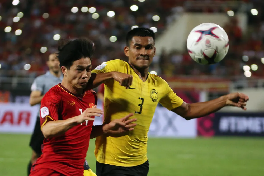 Việt Nam - Malaysia 2-0: Công Phượng tỏa sáng, Anh Đức góp công ảnh 10