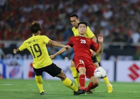 Việt Nam - Malaysia 2-0: Công Phượng tỏa sáng, Anh Đức góp công ảnh 8
