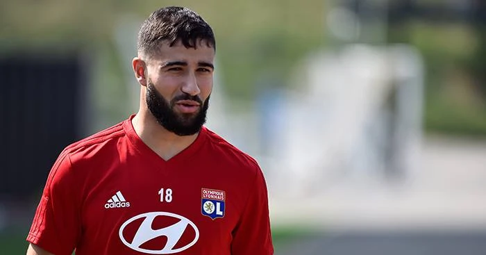 Đội trưởng Lyon Fekir đang chơi rất hay.