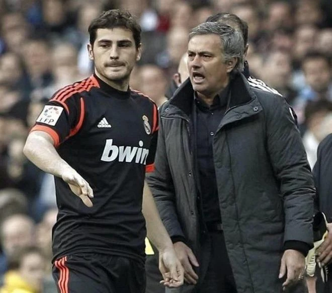 Vì sao Jose Mourinho quyết “triệt” Thánh Iker ở Real Madrid