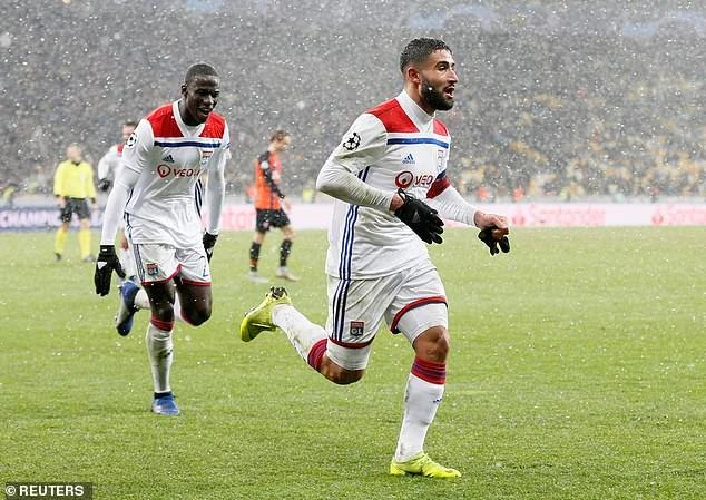 Nabil Fekir mang về suất vào vòng knock-out cho Lyon