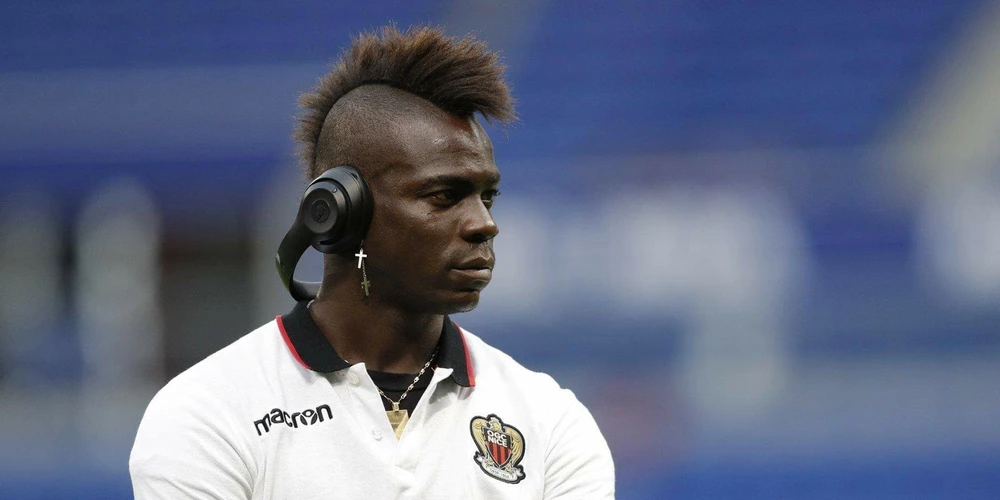 Mario Balotelli tính rời Nice để sang Premier League