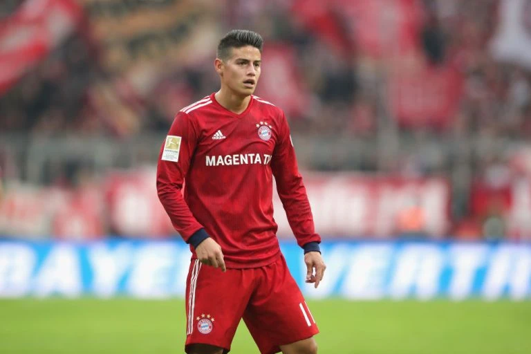 James Rodriguez sẽ thay thế Oezil ở Arsenal?