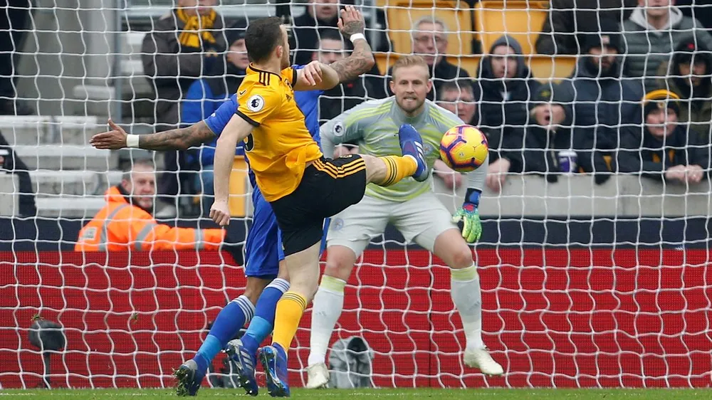 Wolves - Leicester City 4-3: Bầy sói nhấn chìm loài cáo ảnh 3