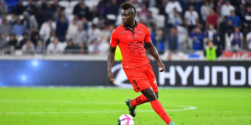 Vụ Mario Balotelli chấm dứt trong vài giờ nữa?