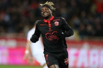 AC Milan quyết có Allan Saint-Maximin