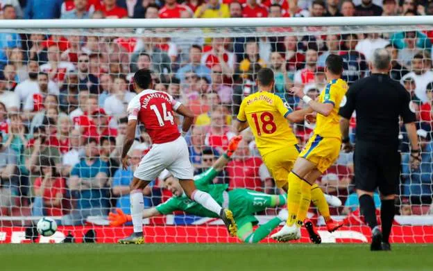 Arsenal - Crystal Palace 2-3: Benteke, Zaha và McArthur quật ngã Pháo thủ ảnh 8