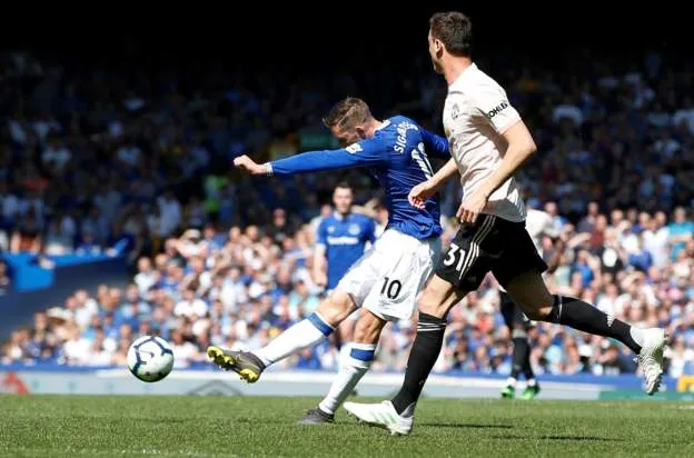 Everton - Man United 4-0: Richarlison, Sigurdsson nhấn chìm Quỷ đỏ ảnh 6