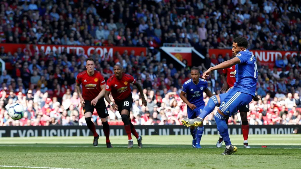 Man United - Cardiff City 0-2: Cơn mưa buồn ở Old Trafford ảnh 4