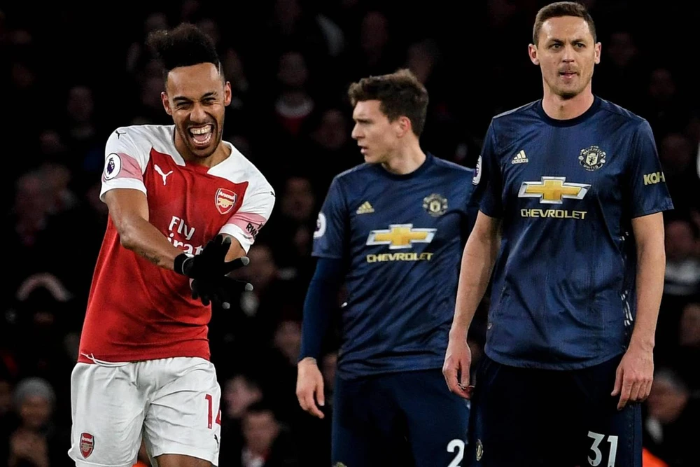 Arsenal hoặc Man United có thể thế chỗ Man City dự Champions League mùa tới