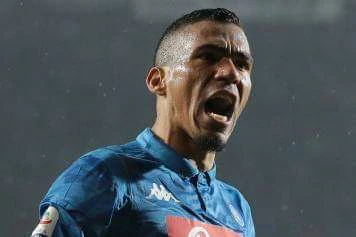 Tiền vệ Allan của Napoli