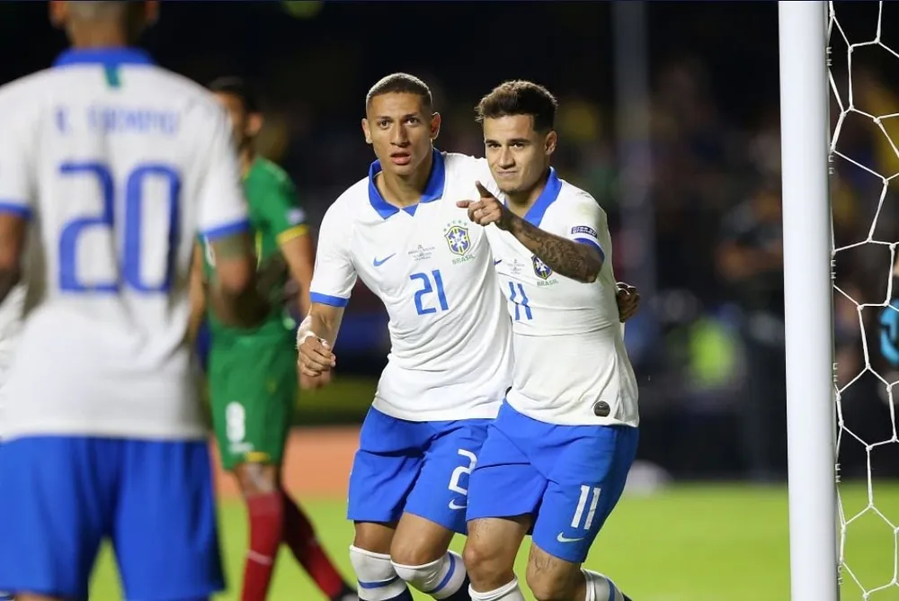 Brazil - Bolivia 3-0: Coutinho ghi cú đúp, Everton lập siêu phẩm ảnh 9