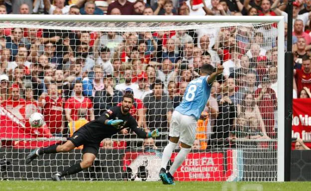 Liverpool - Man City 1-1 (4-5): Salah xui xẻo, Claudio Bravo giúp Pep đoạt giải ảnh 13