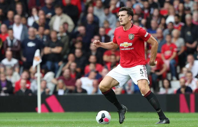 Đến Old Trafford, Maguire đã từ chối bỏ túi 70 triệu bảng từ Man City