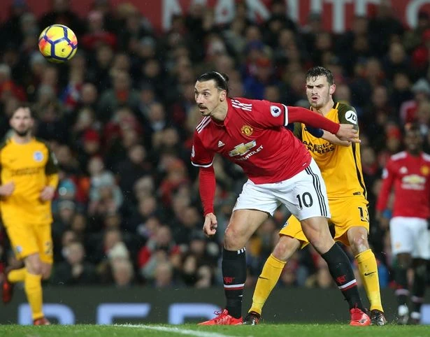 Zlkatan Ibrahimovic sẵn sàng trở lại Man United.