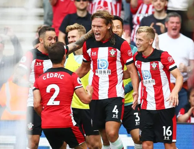 Southampton - Man United 1-1: Daniel James tỏa sáng, Quỷ đỏ đánh rơi chiến thắng ảnh 7