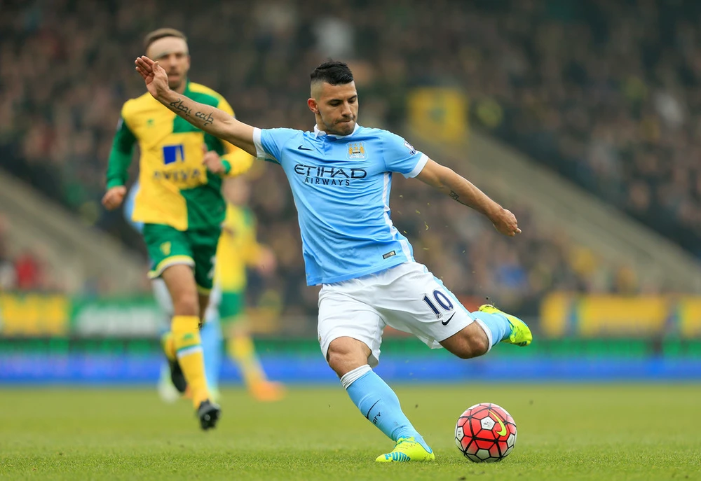 Sergio Aguero (Man City) sẽ ghi bàn trên sân khách